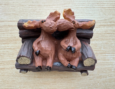 Kissing Moose On Log Bench 5 x 3 x 3 Inch Resin Crafted Tabletop Figurine, NIB