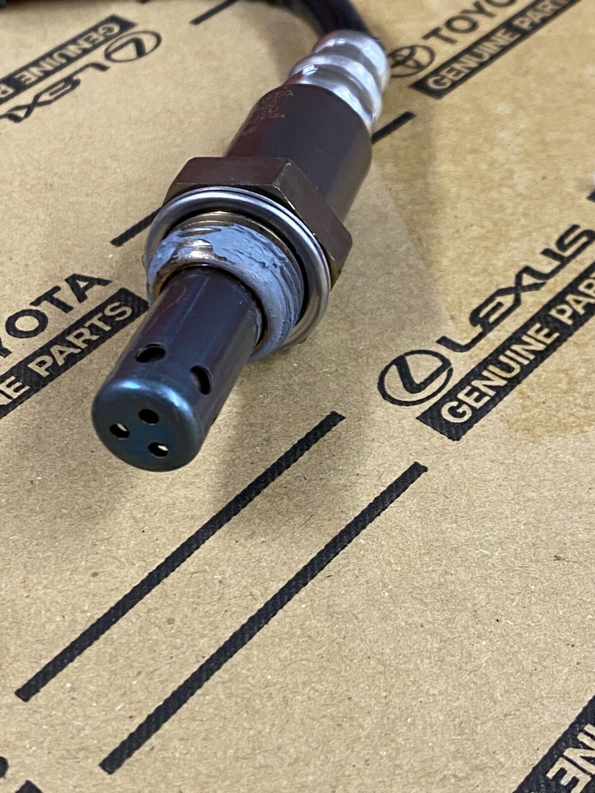 TOYOTA HIGHLANDER GENUINE OEM OE NEW 02 OXYGEN SENSOR 8946548170 eBay