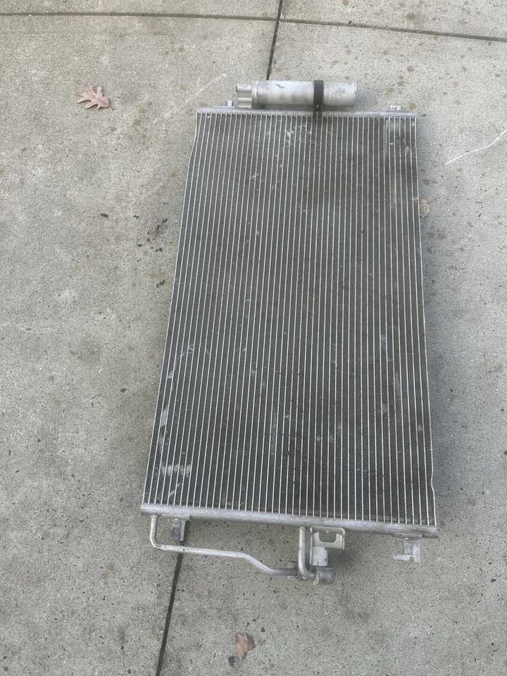 Condensador de aire acondicionado usado se adapta a: Mercedes-Benz Mercedes Sprinter 2500 2017 3,0 grado B Foto 2 de 4