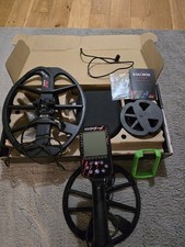 Minelab Equinox 900 Metal Detector with Accessories