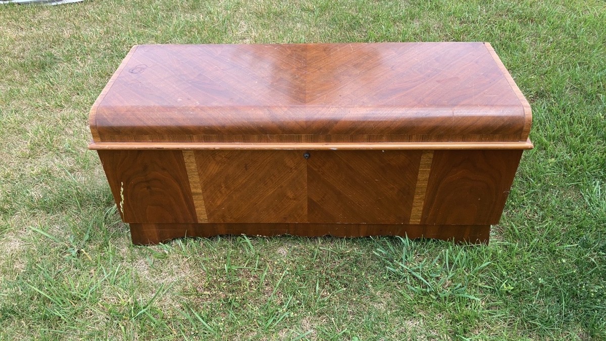 最終値下　FILM Bed side chest 1960s Vintage Full Size, Lane Mid Century. Blond Cedar Blanket Chest