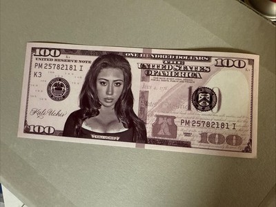 Kali Uchis Sincerely Tour Dollar (Restock)