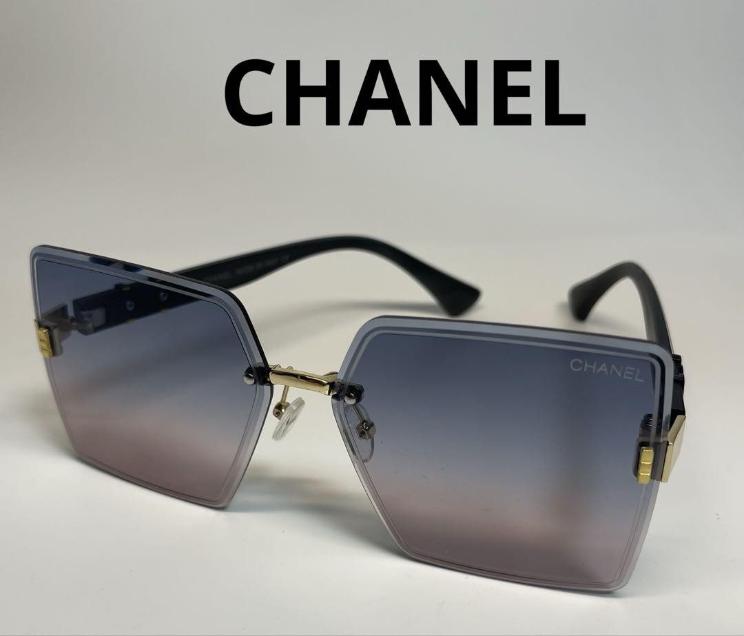 Chanel Women's Sunglasses in Excellent Condition