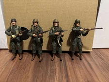 21st Century Toys Ultimate Soldier 1/18 4 Figure Lot US Army unit WWII With Gear