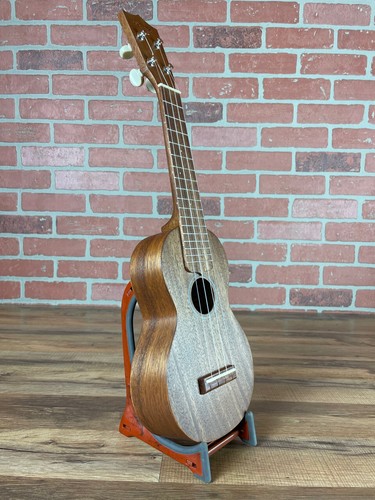 Marin S1 Soprano Ukulele (with Gig Bag) - Picture 3 of 6