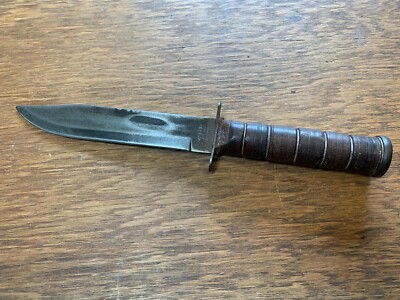 Vintage Valor J418 Japan Survival Fighting Stacked Leather Handle