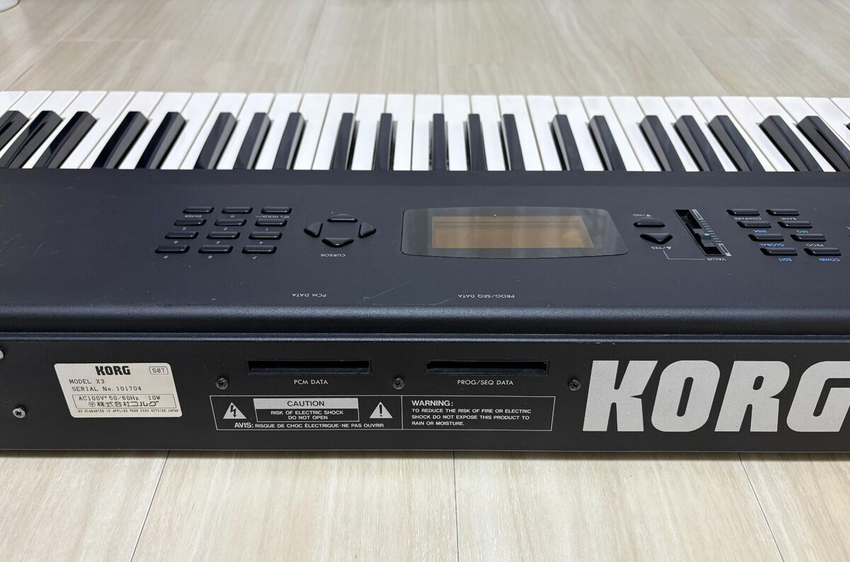 Korg X3 61-Key Keyboard Synthesizer Music Workstation with Korg X3 61-Key Keyboard Synthesizer Music Workstation with