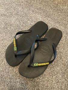 havaianas black brazil logo flip flops
