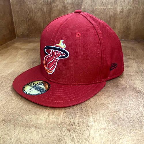 New Era 59FIFTY Men's 7 5/8 Cap Miami Heat Hardwood Classics Red Fitted Hat