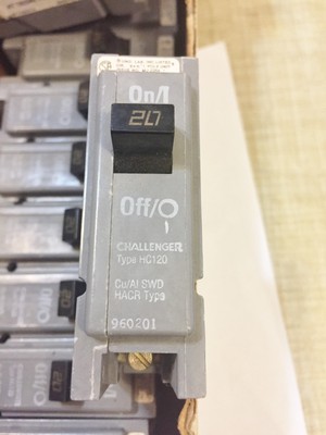 GE Circuit Breaker HACR 20A 120//240V 1P Lot of 20 Bolt On Used