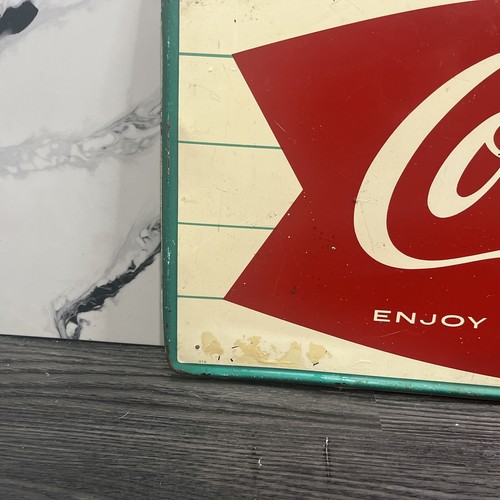 "Frühe 50er Jahre Coca-Cola-Schild ""Genießen Sie dieses erfrischende neue Gefühl"" 31,75"" x 11,75" - Bild 9 von 13