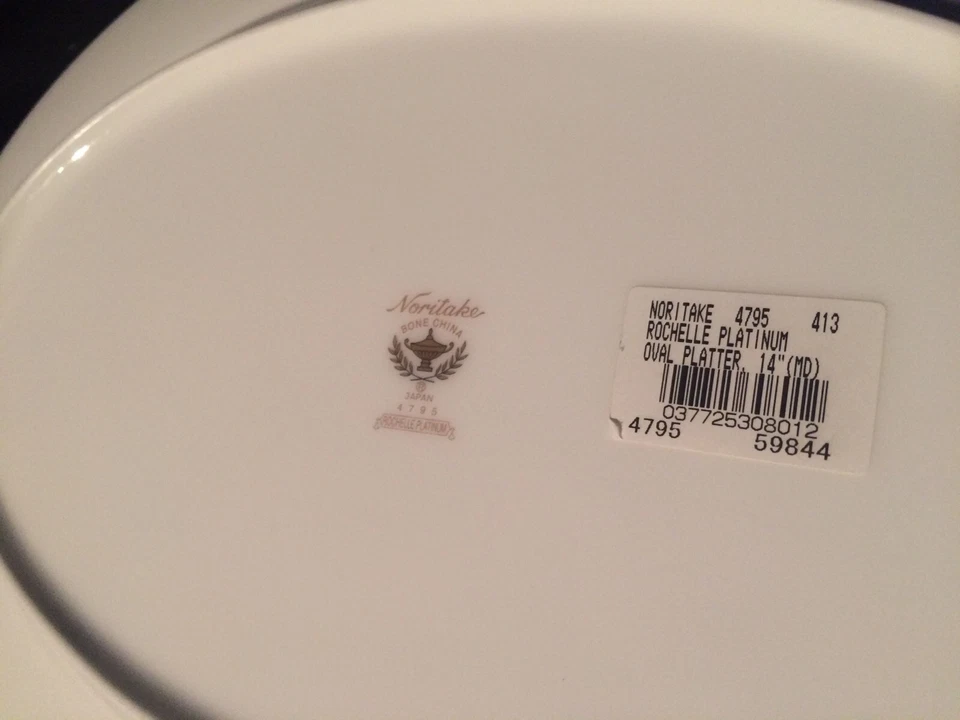 Plato de platino Noritake, Rochelle 14" imp Foto 4 de 4
