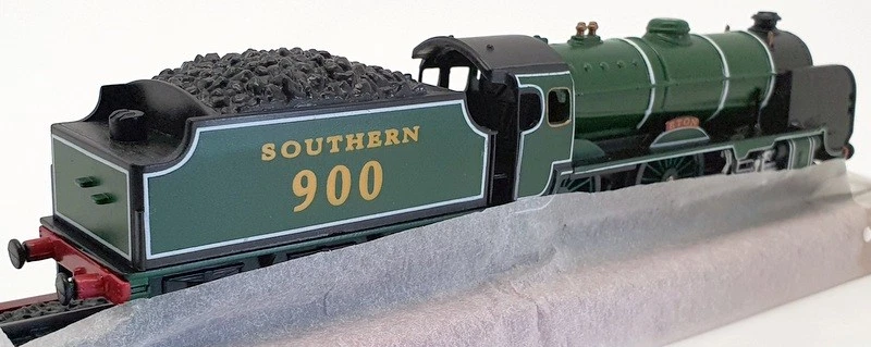 Atlas Editions 3 904 005 - Schools Class 220 SR Eton Locomotive Static Model - Image 2 of 4