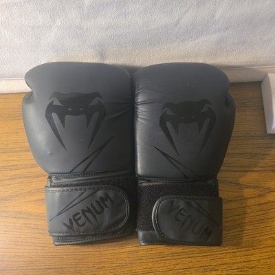 Venum 16oz Boxing Gloves Black Training Sparring EUC