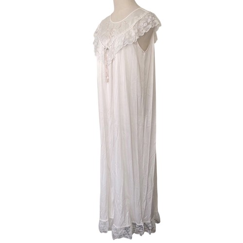 ShadowLine Vintage Long Nightgown Womens Large Ivory Nylon Lace Trim Embroidery - Picture 9 of 15