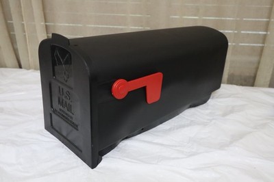 Gibraltar Mailboxes Parsons Classic Plastic Post Mount Black Mailbox Rust-Proof