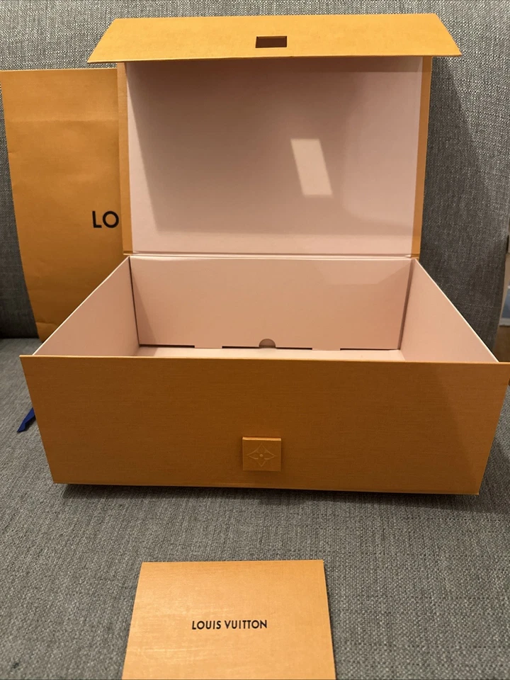 New 100% Auth Louis Vuitton empty gift box paper bag&ribbon&receipt holder - Image 4 of 4