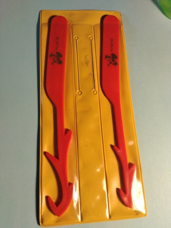 Vintage Field Dressing Tool Grouse Stick Red Plastic With Carrier Twist & Pull!
