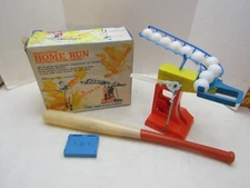 VINTAGE MEGO HOME RUN PITCHING MACHINE BASEBALL SPORT BATTERY OPERATED IN BOX