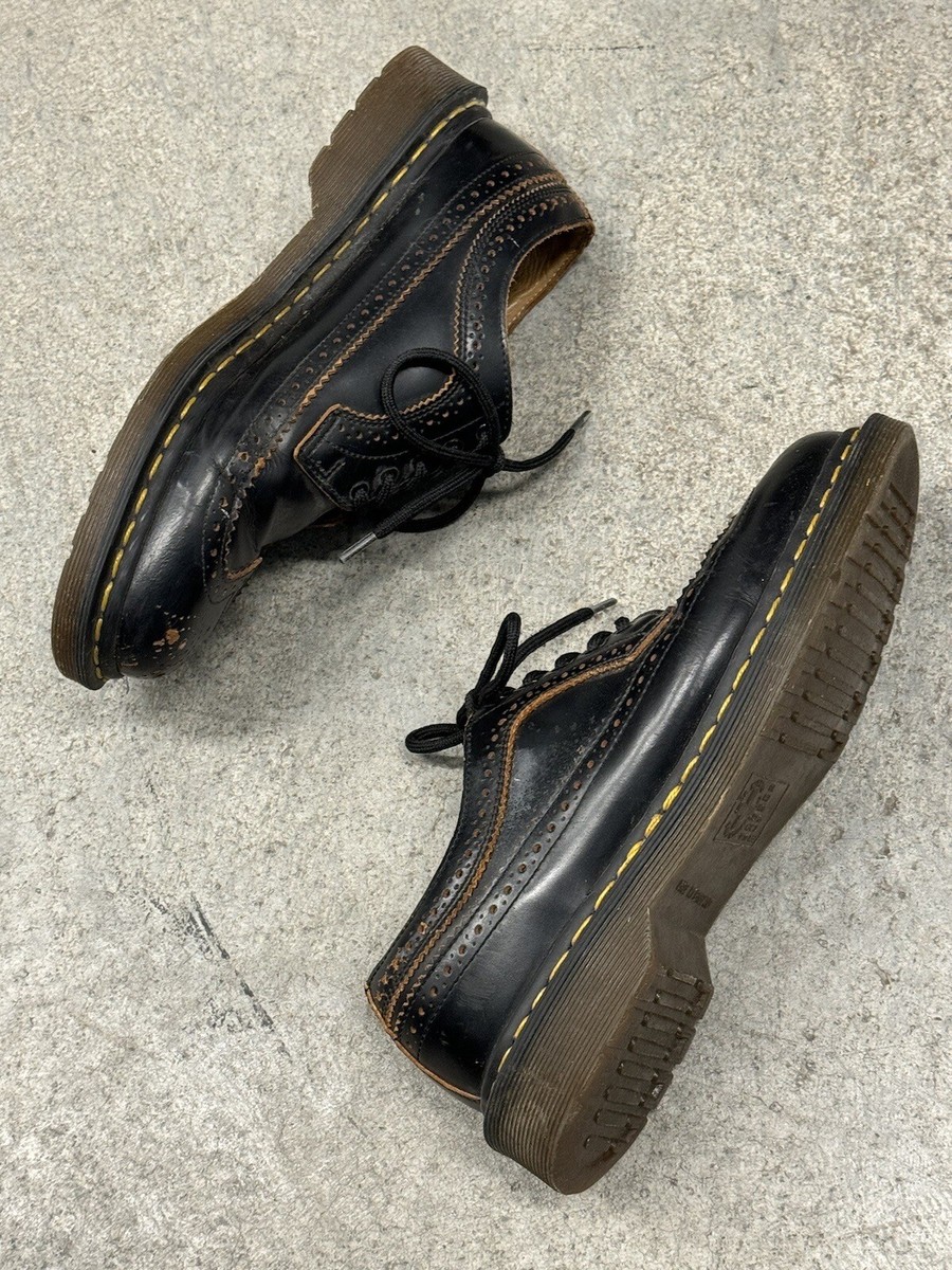 Dr. Martens England Vintage Black 3989 Shoes size UK 7 / US