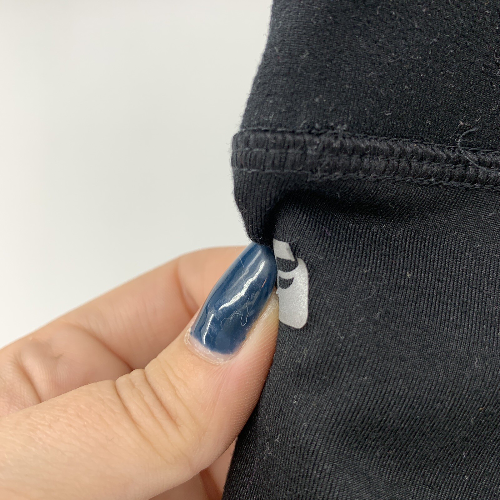 Fabletics Solid Black Cropped Athletic Leggings Y… - image 4