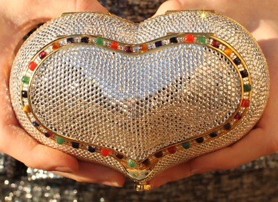 ✨極美品✨ crystal heart clutch パーティーバッグ L'Amour Petit Coeur Silver - Judith Leiber