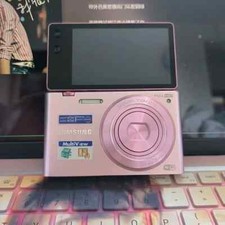 Samsung MV900f 16.0 MP 5xOptical Zoom Flip-out Vlog Camera 90 new - pink