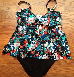 bathing suit to hide muffin top