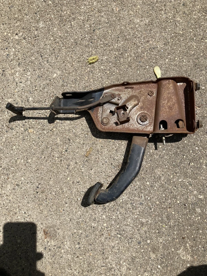 Buick Skylark 1969 montaje de pedal de freno de emergencia 69 freno eléctrico Foto 2 de 3