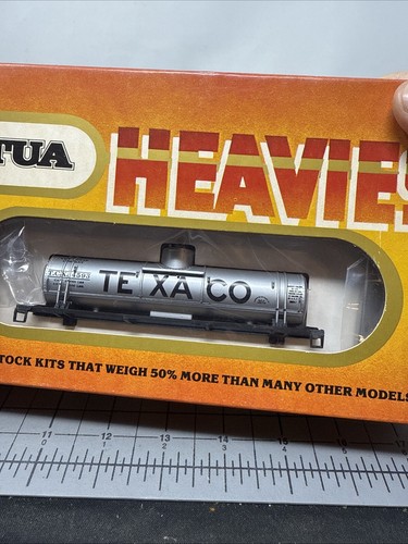 Mantua 732-91 HO Scale, Single Dome Tank Car Kit Texaco , Heavies Kit L/N In Box - Picture 2 of 3