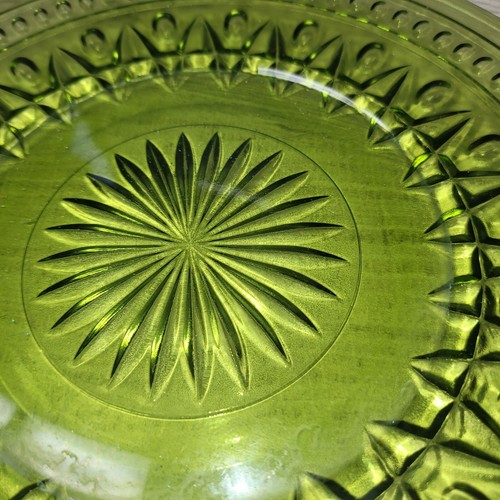 Vintage Colony Park Lane Green Avocado Glass Luncheon 8.25” Plate Used Preowned - Picture 2 of 5