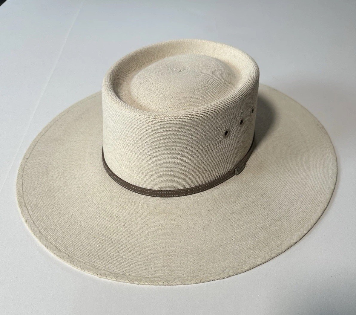 Atwood Nevada Palm Straw Hat Wide Brim Eyelet Sz 1/8 Long Oval