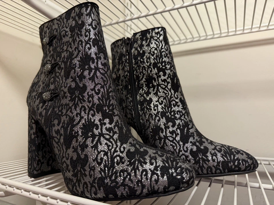 Bota de noite Nina Inamae antiga preta prata strass botão 9,5 nova na caixa - Imagem 3 de 4