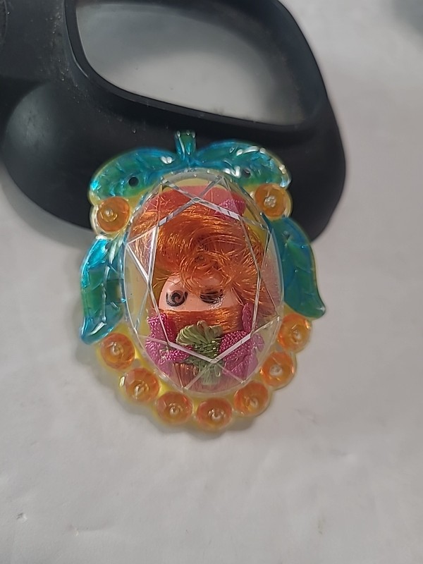 1967 Little kiddles Doll Brooch. Mattel.