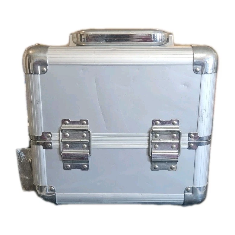 Caboodles 化妆品化妆盒金属便携式锁带钥匙专业 — 第 4/4 张图片