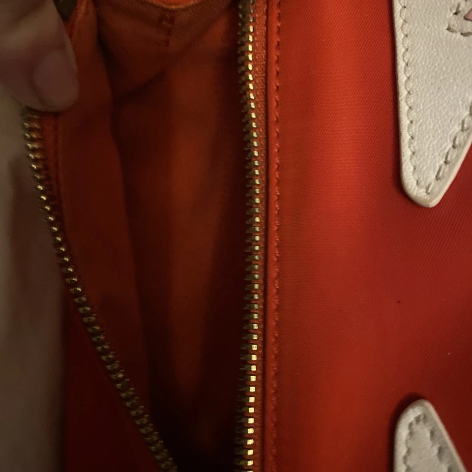 Mochila Fendi Monster roja Foto 3 de 4