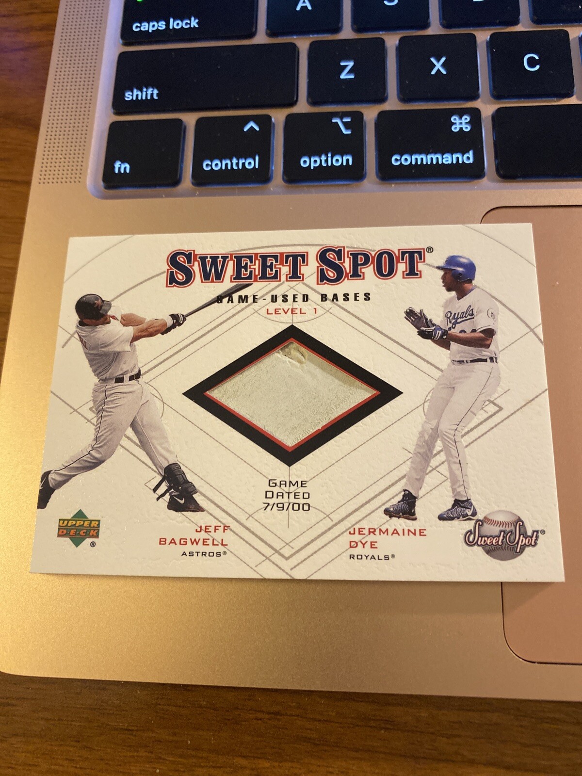 2001 Upper Deck Sweet Spot - Game-Used Bases Level 1 Jeff Bagwell ...