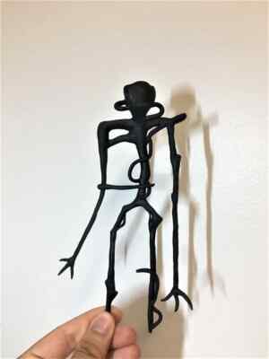 The Backrooms Entity inspired figure