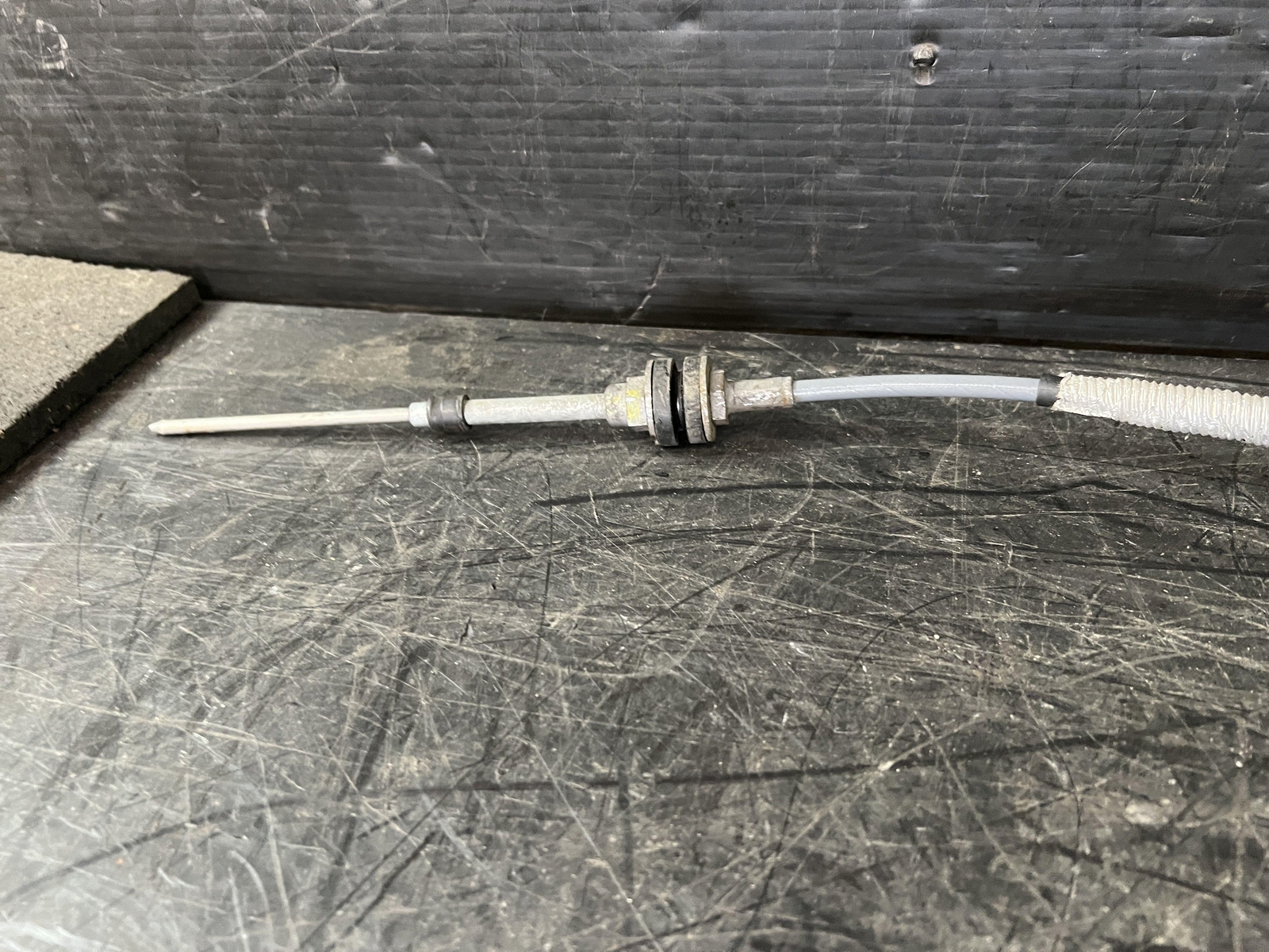 09-11 MASERATI GRANTURISMO AUTOMATIC FLOOR SHIFTER GEAR SELECTOR