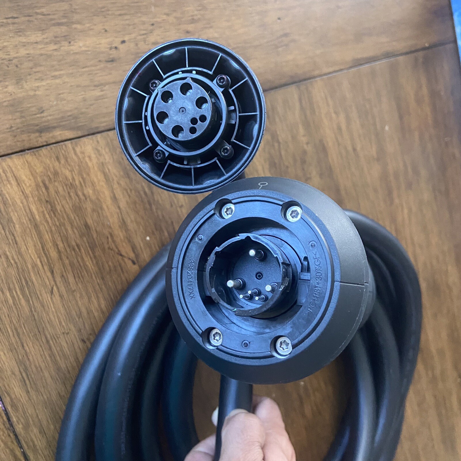 Volvo EV Charger S60 S90 XC60 XC90 XC40 Dual Voltage Charging station