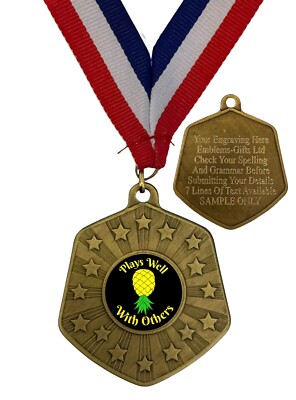 Spielt gut mit anderen Swinger Ananas 66 mm Bauch Goldmedaille graviert