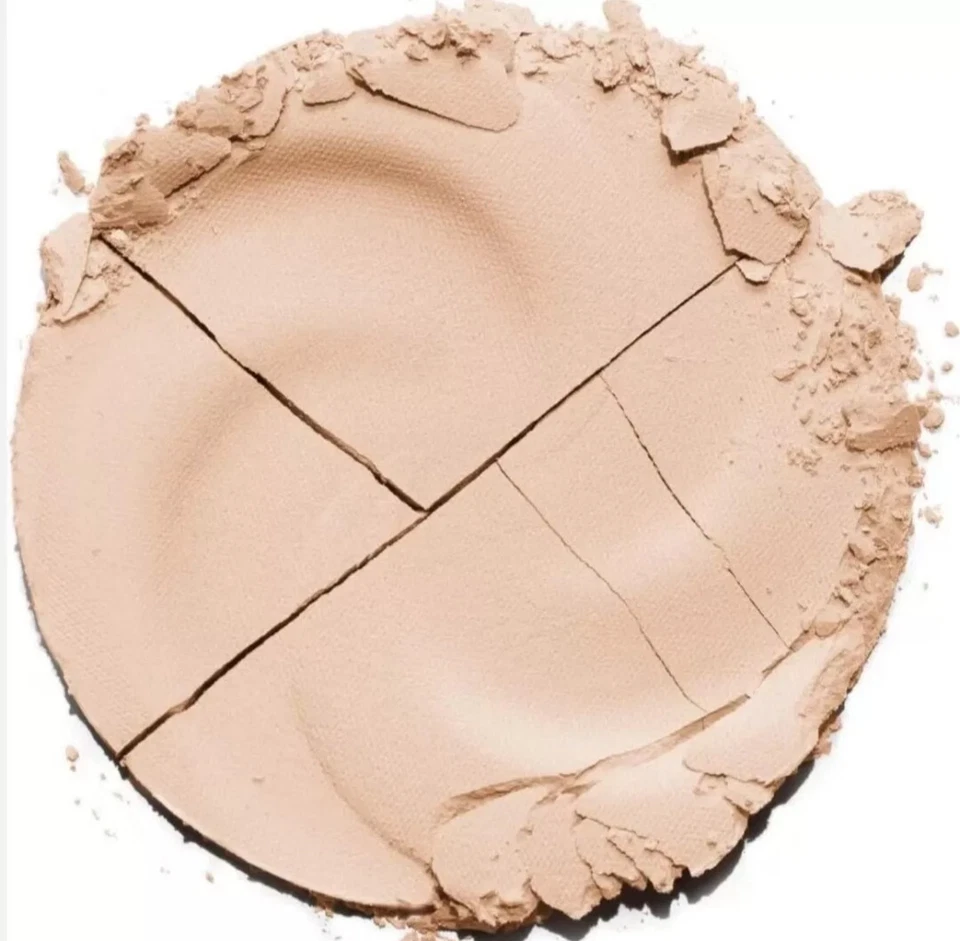 Essence -MATTIFYING COMPACT POWDER 11 Pastel Beige Nude Vegan 12g Free P&P - Image 2 of 2