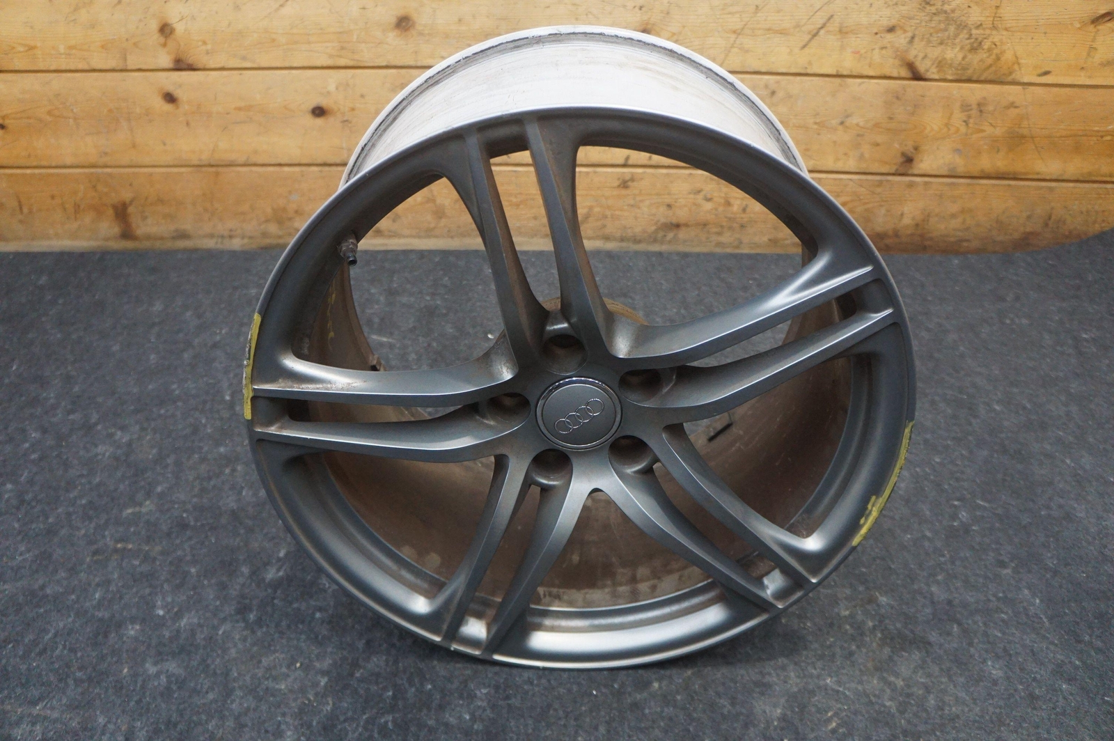 Rear 19x11" 5 Spoke Wheel Rim OEM 420601025AF Audi R8 Type 42 2011-2014 *Note
