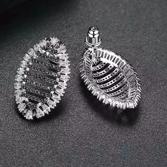 Pendientes Hechos Con Cristales Swarovski The Argel Negro y Plata S1 Foto 4 de 4