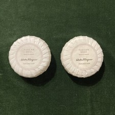 Lote De Dos Jabones Perfumados Salvatore Ferragamo Tuscan Soul Bianco di Carrara 50G
