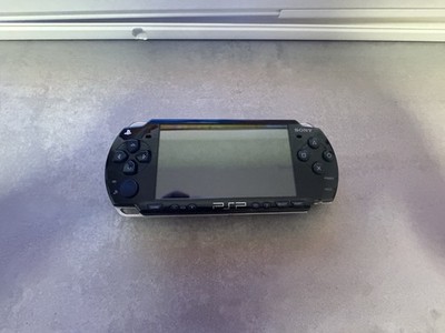 Sony PlayStation Portable Slim & Lite Konsolen - Piano Black (PSP-2004)