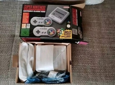 Super Nintendo Classic Mini Konsole, 2 Controller, 21 Spiele, wie Neu