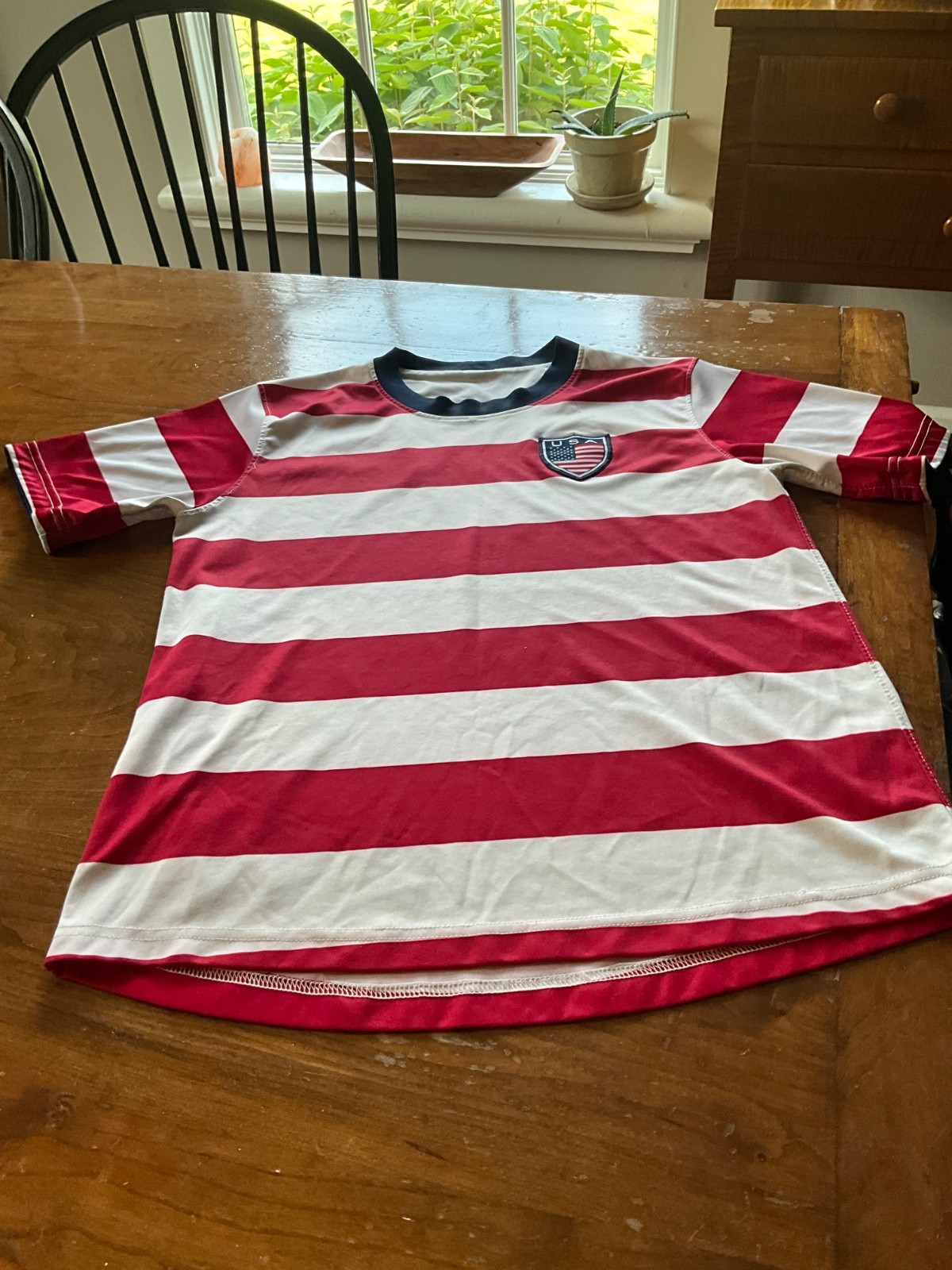Soccer  USA Jersey YL  used condition
