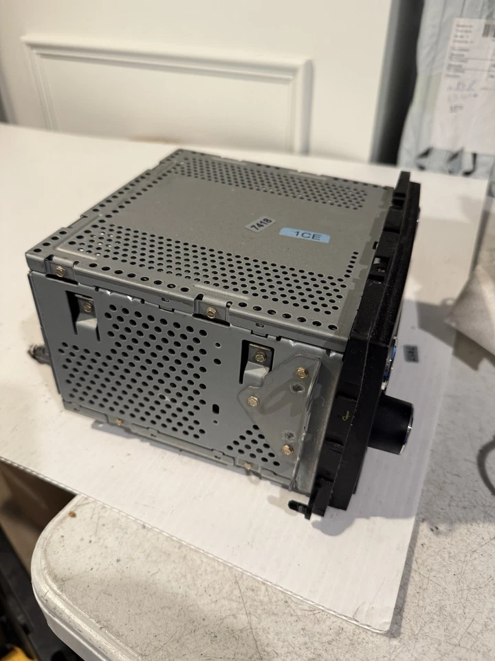 Receptor de radio reproductor de CD Ford Taurus Am Fm 2008-2009 Foto 4 de 4