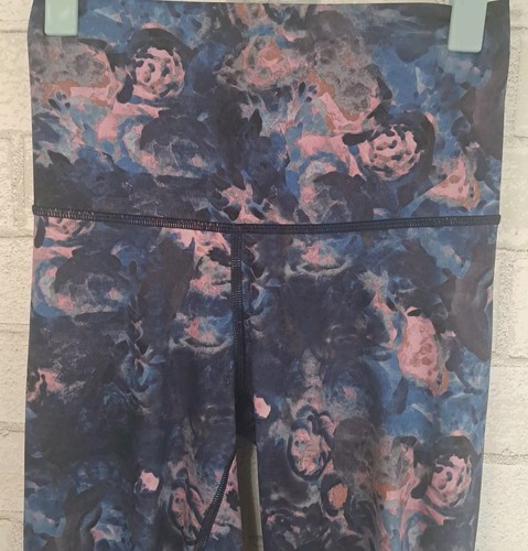 Lululemon sportliche Leggings Damen Gr. S Mid Rise fleckig Blumen Netzbein - Bild 2 von 6